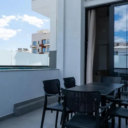 Private Pool 1